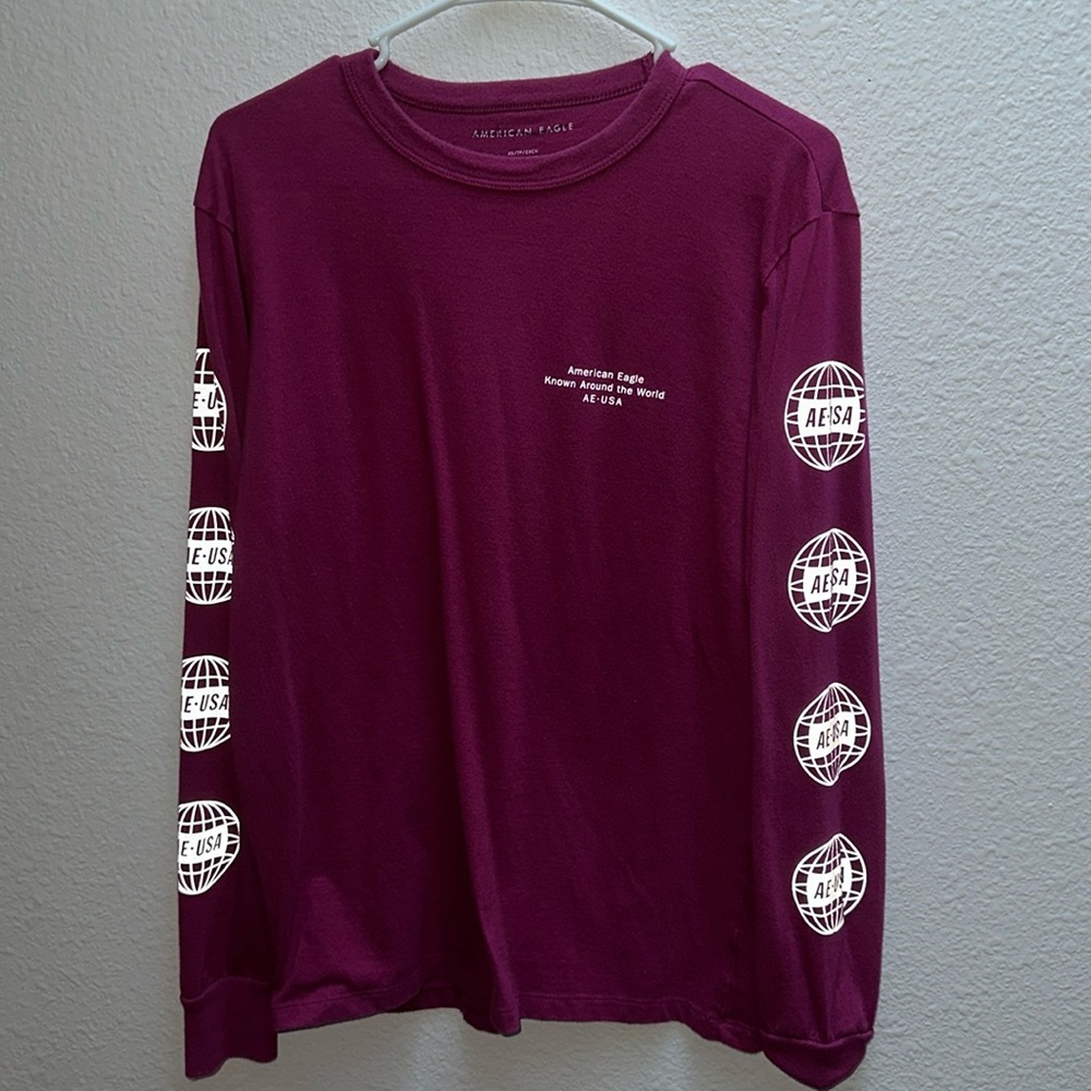 American Eagle reflective long sleeve